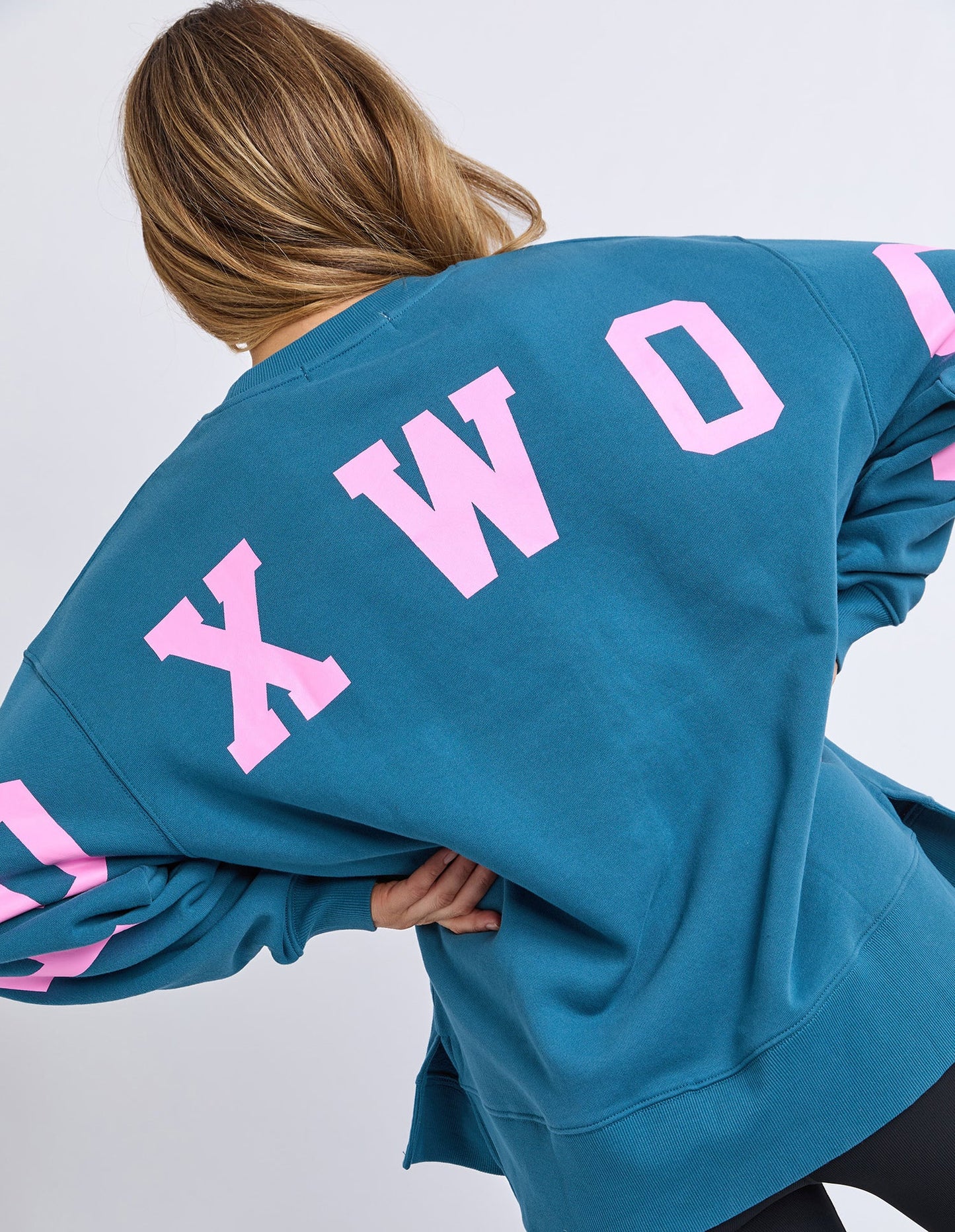 Interval Crew Ocean With Neon Pink