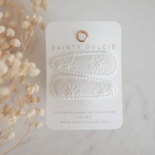 'Claudette' White Embroidery Daisy Hair Clips